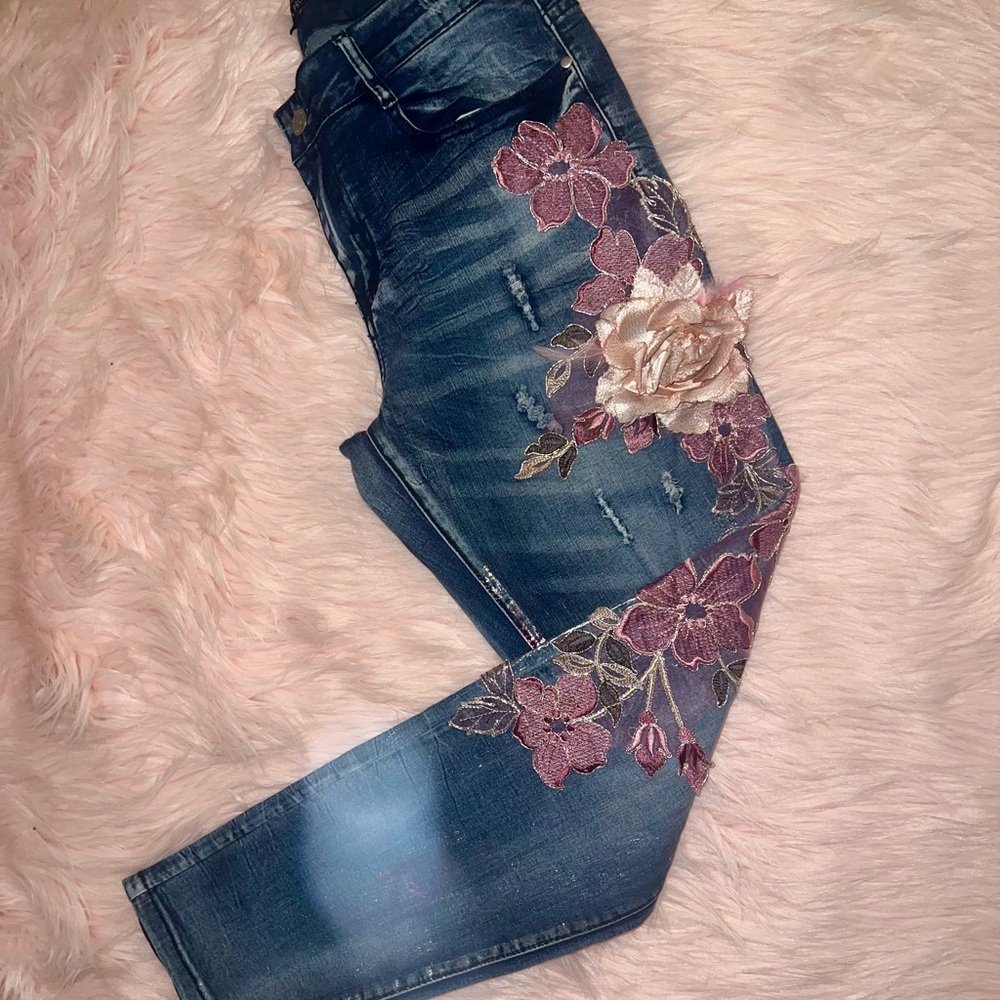 NWOT Boston Proper Pink Floral Embroidered Skinny Jeans